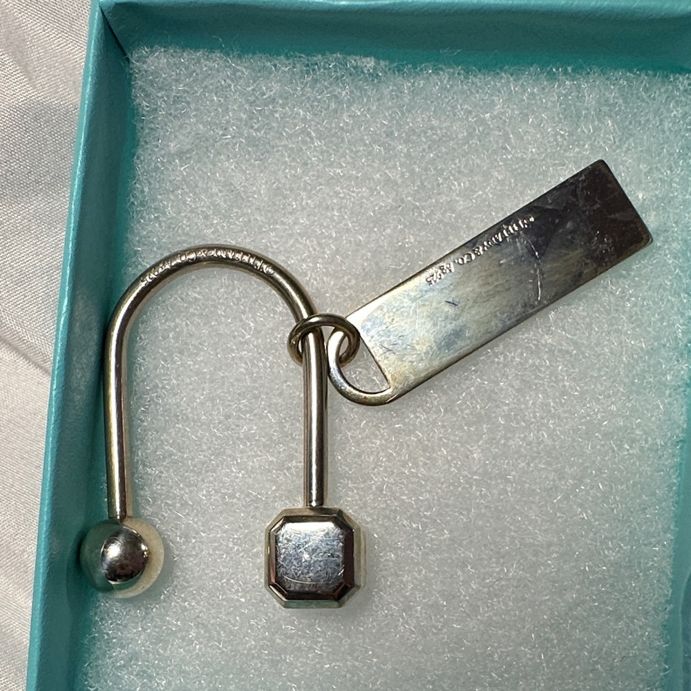 Tiffany & Co. Silver Rectangular Tag Key Ring - Picture 4 of 4